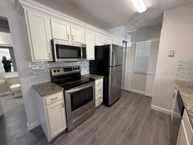 Image 11 of 22 For 940 Framlingham Court 102