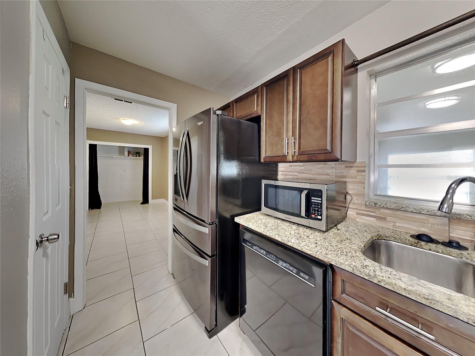 Image 4 of 17 For 241 Citrus Street