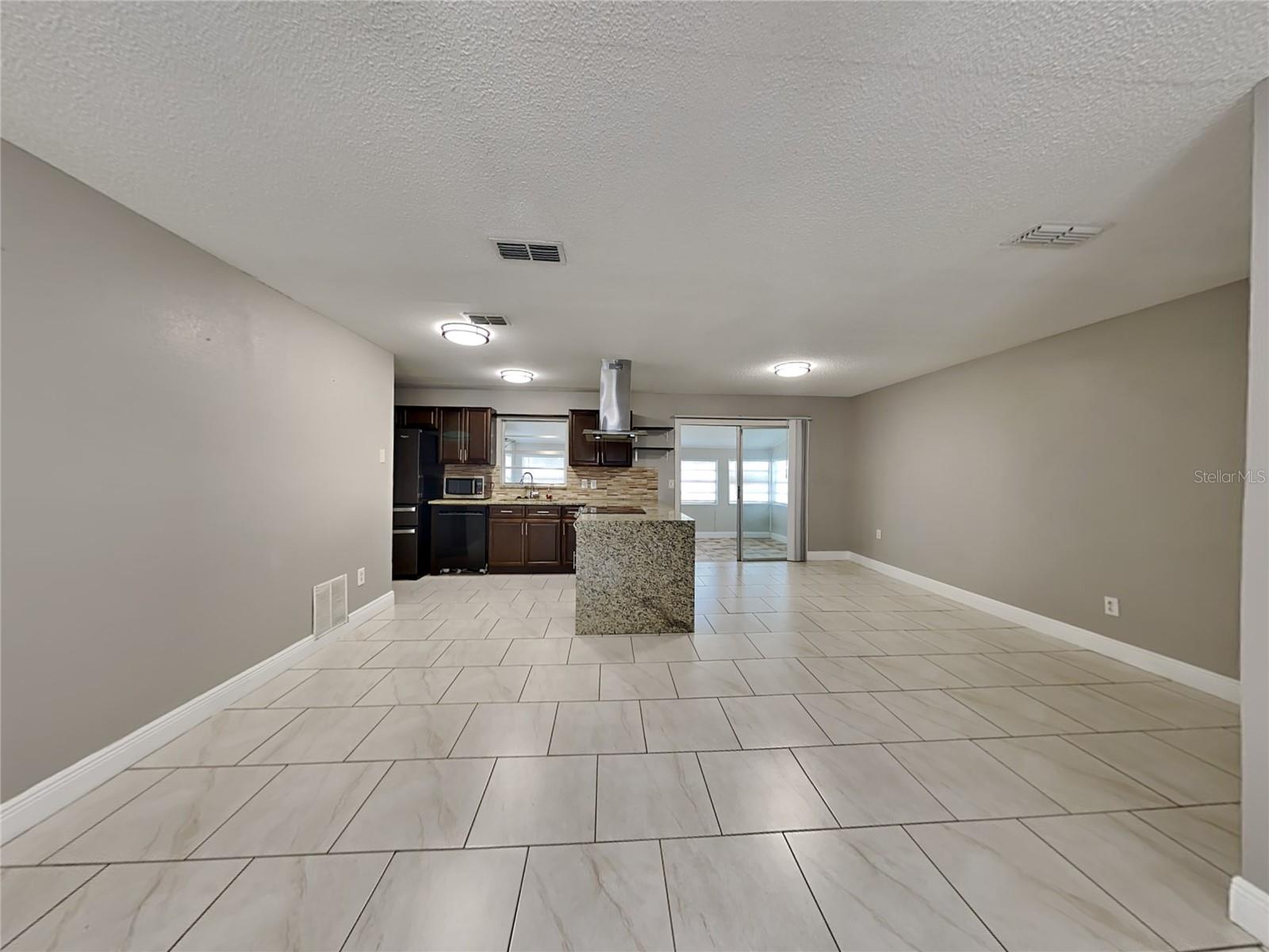 Image 5 of 17 For 241 Citrus Street