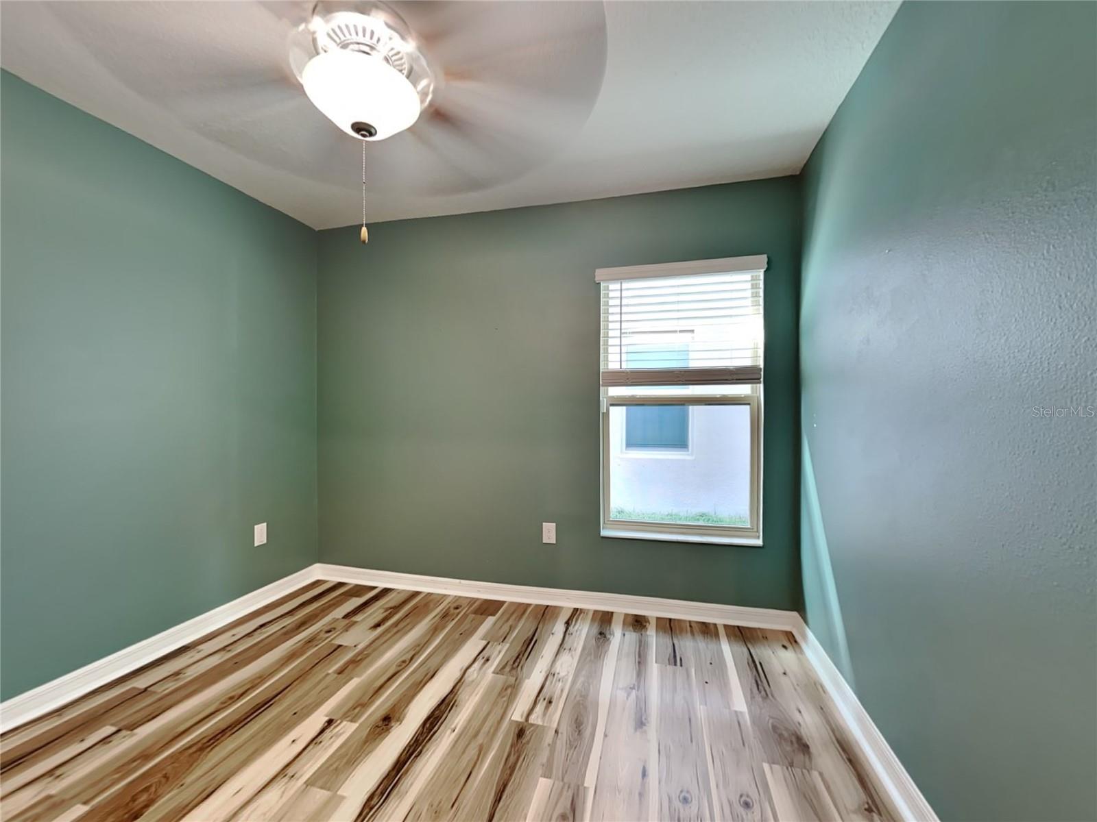 Image 10 of 15 For 14620 Dunrobin Drive