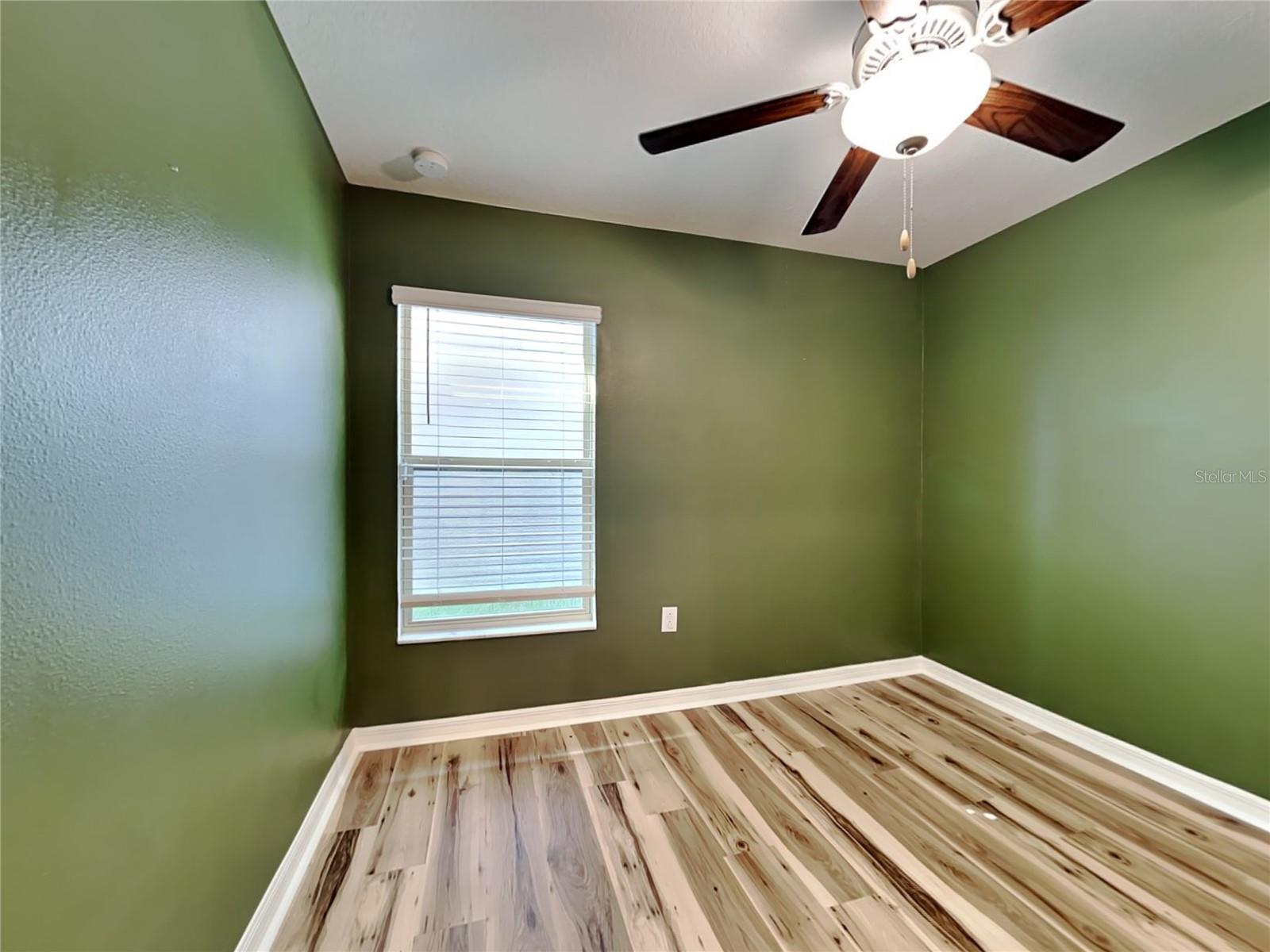 Image 12 of 15 For 14620 Dunrobin Drive