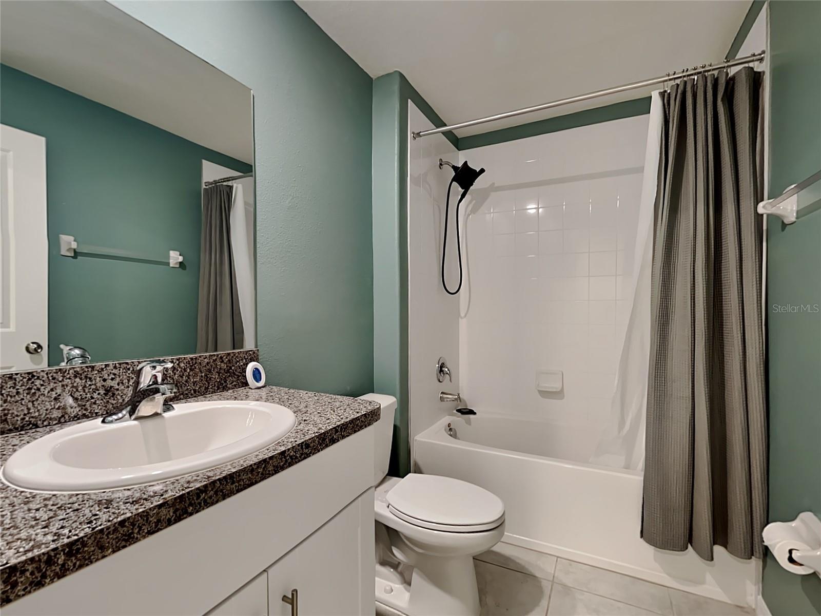 Image 13 of 15 For 14620 Dunrobin Drive