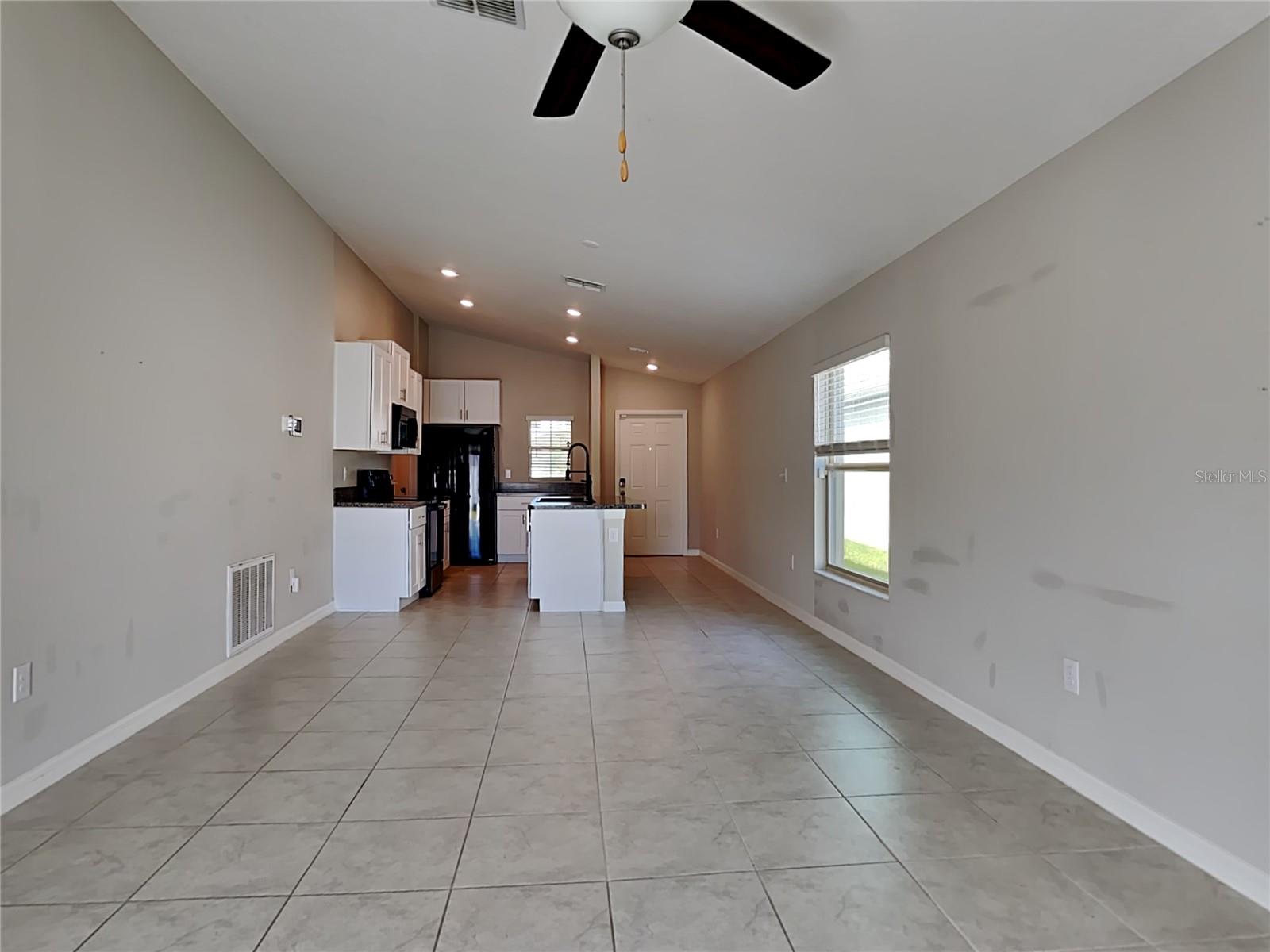 Image 5 of 15 For 14620 Dunrobin Drive