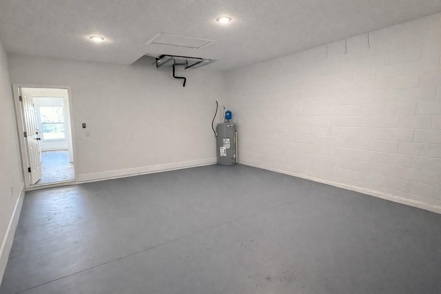 Image 15 of 33 For 10516 Caldera Ave N