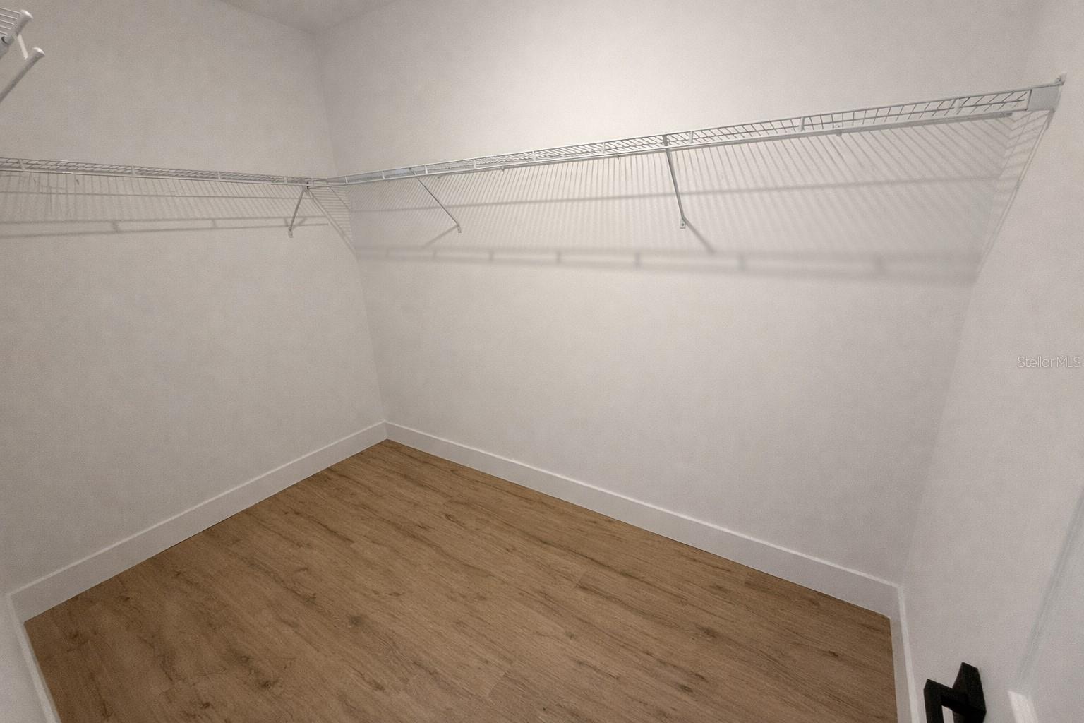 Image 18 of 33 For 10516 Caldera Ave N