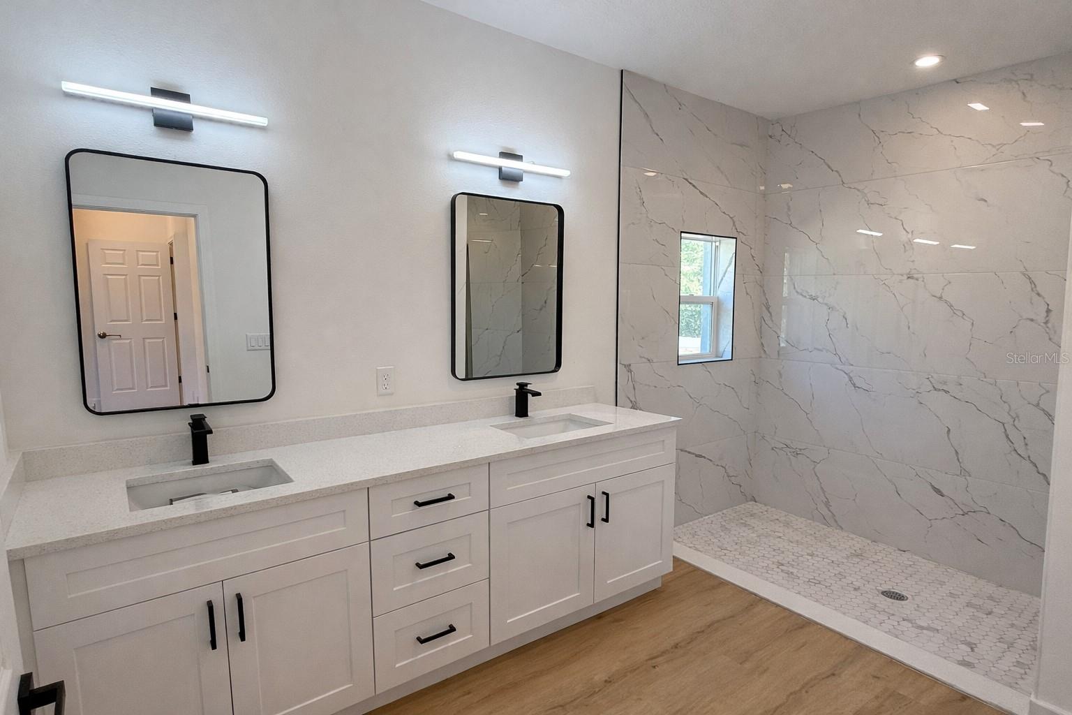 Image 19 of 33 For 10516 Caldera Ave N