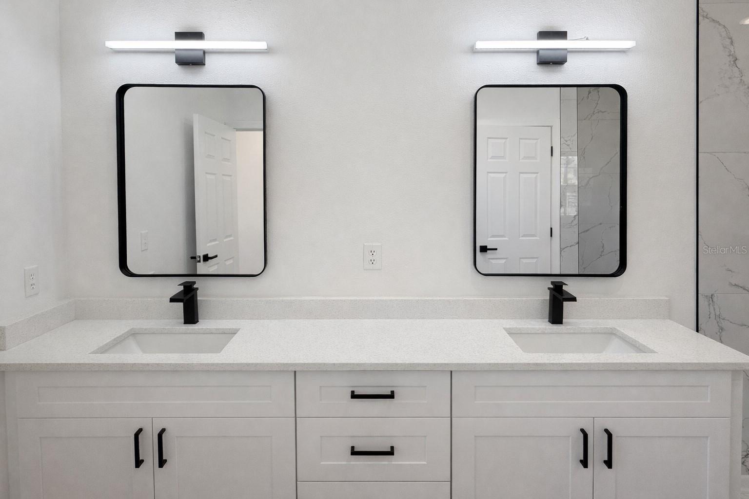 Image 20 of 33 For 10516 Caldera Ave N