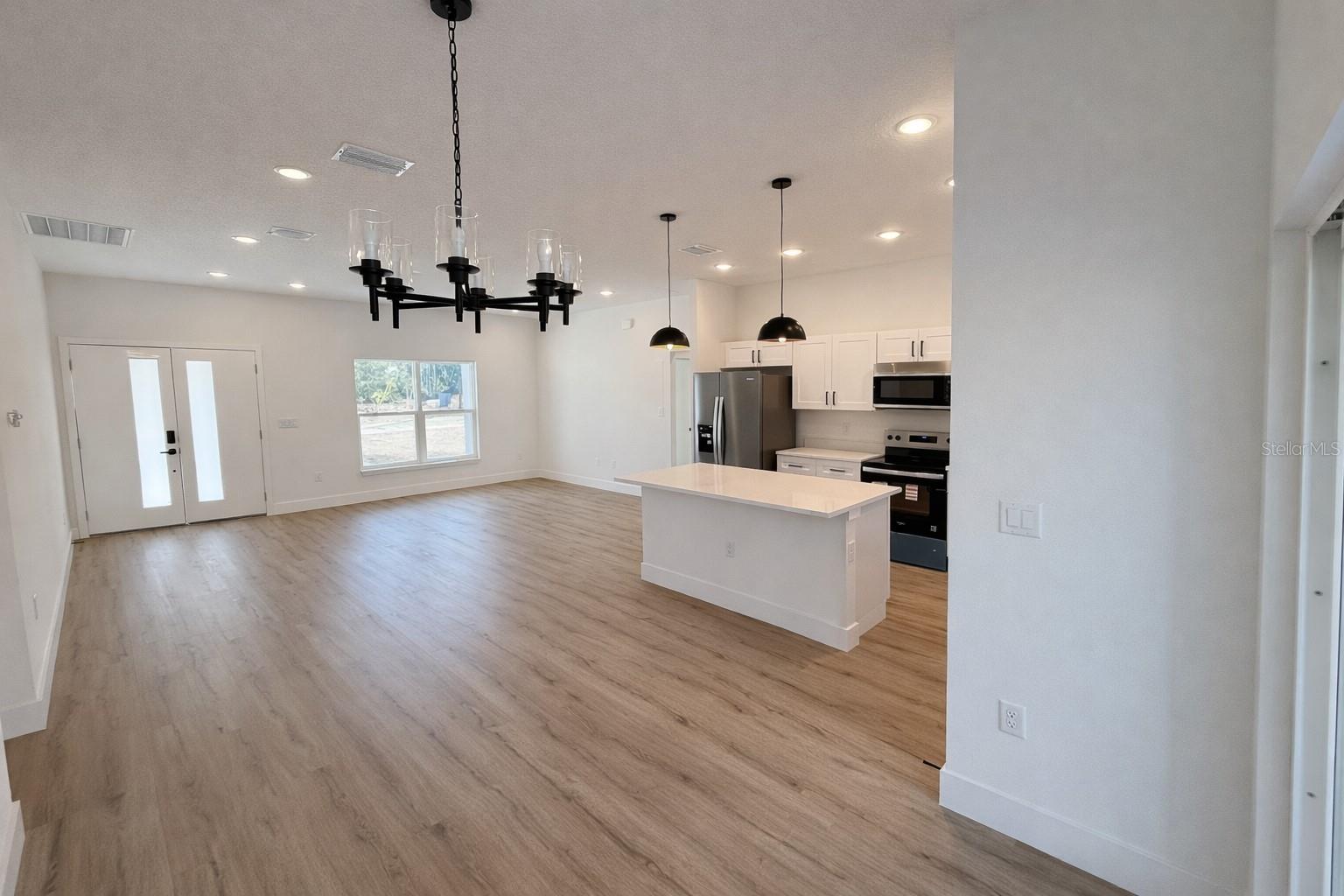 Image 9 of 33 For 10516 Caldera Ave N