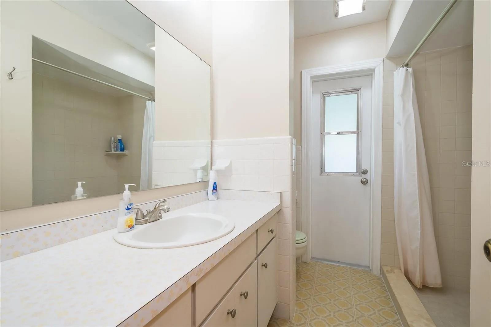 Image 18 of 31 For 2907 Little John Road