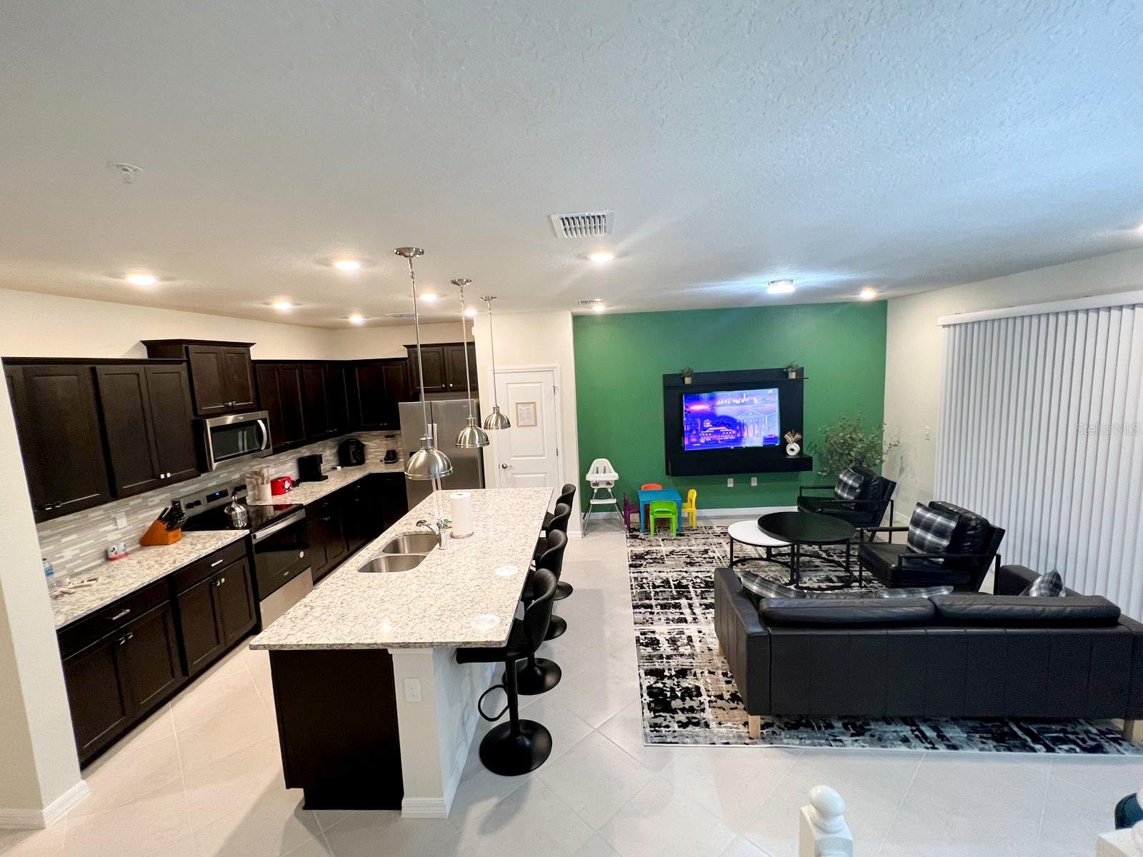 Image 10 of 48 For 1252 Blue Island Drive