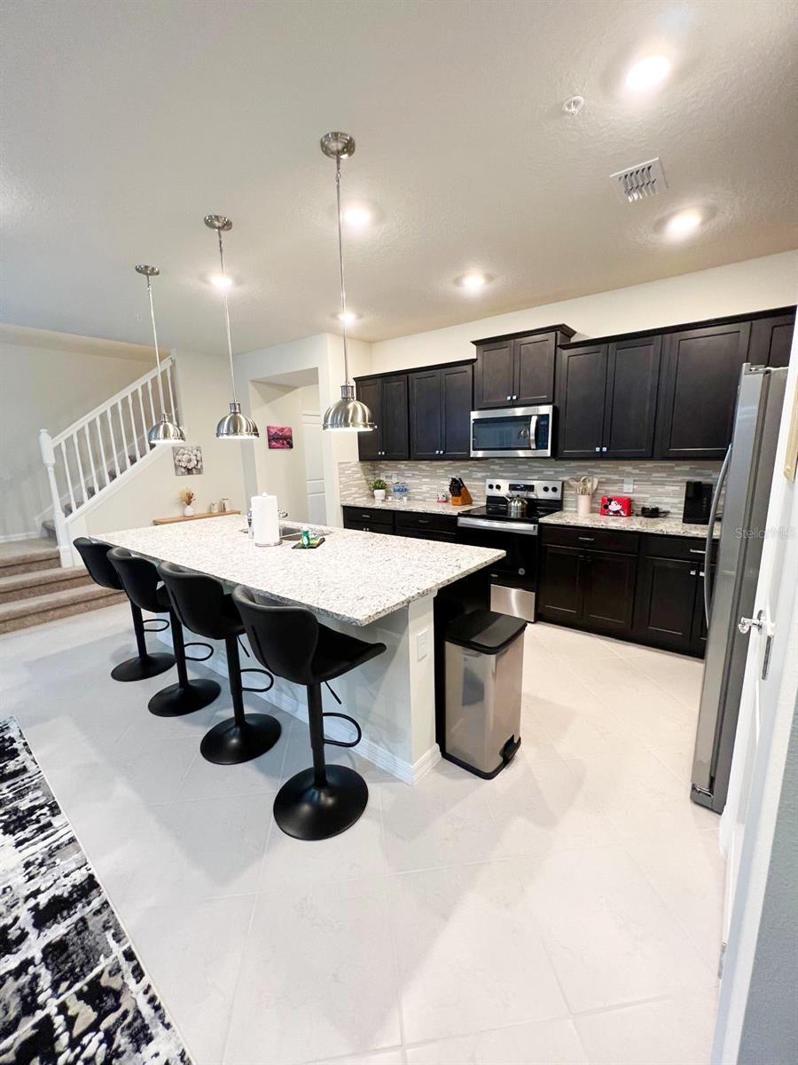 Image 11 of 48 For 1252 Blue Island Drive