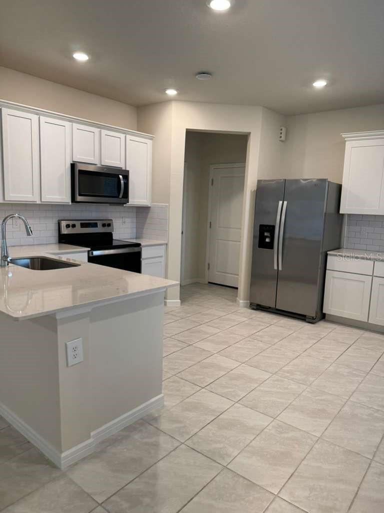 Image 11 of 26 For 2803 Stunning Avenue