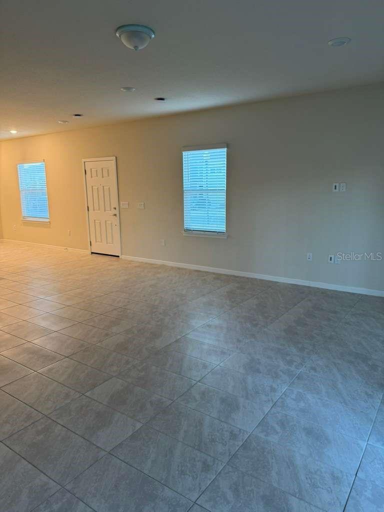 Image 18 of 26 For 2803 Stunning Avenue