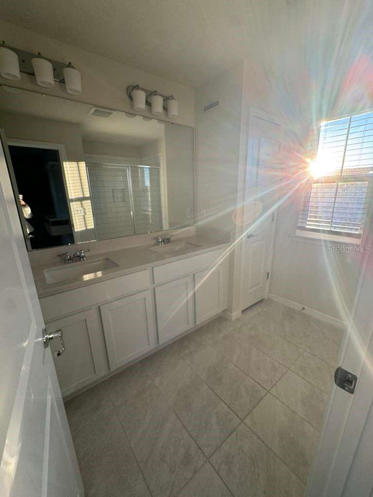 Image 20 of 26 For 2803 Stunning Avenue