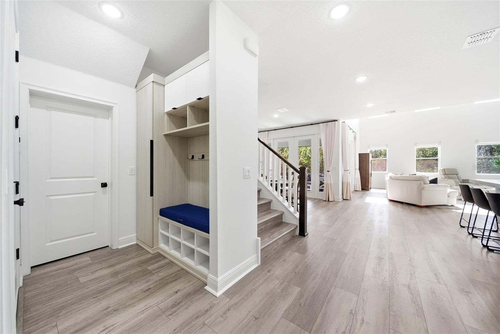 Image 10 of 42 For 9211 Waverly Walk Drive