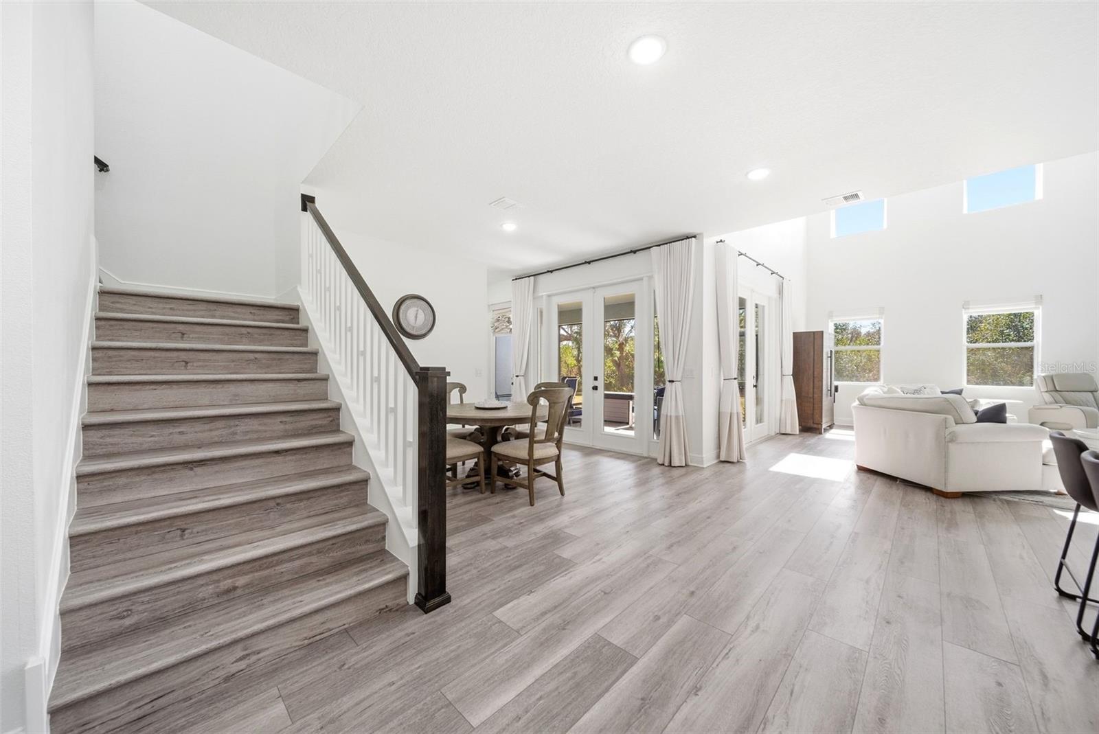 Image 12 of 42 For 9211 Waverly Walk Drive