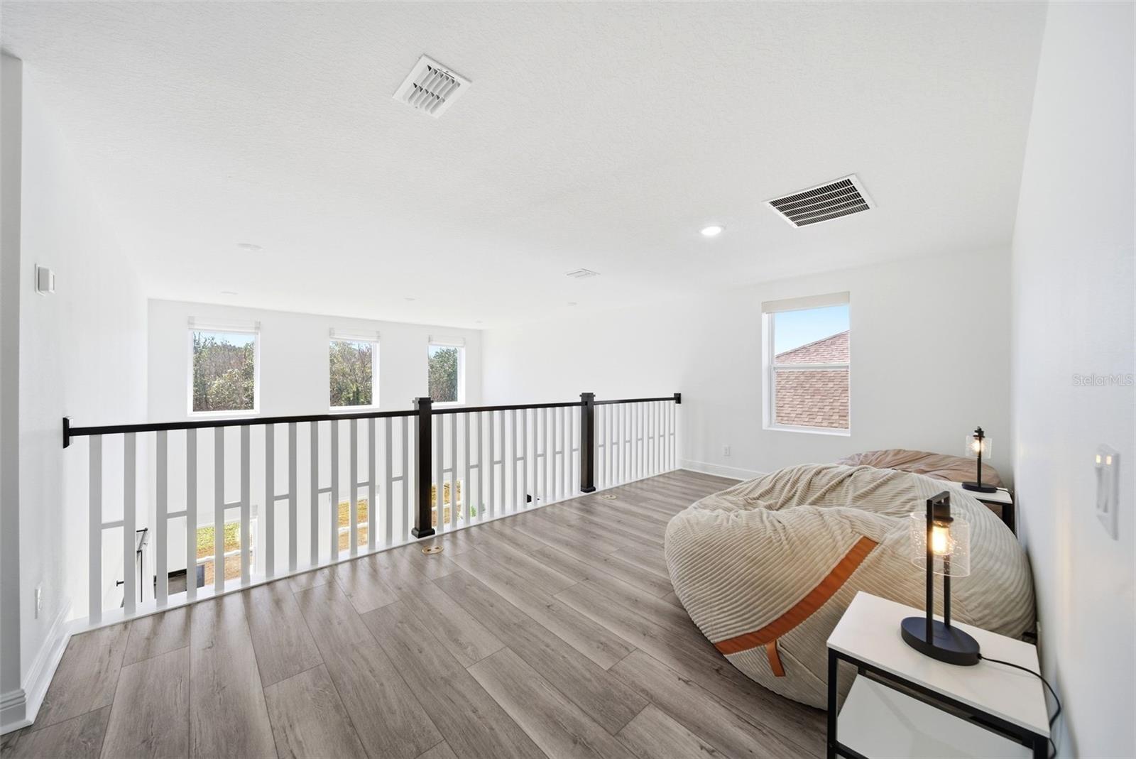 Image 19 of 42 For 9211 Waverly Walk Drive