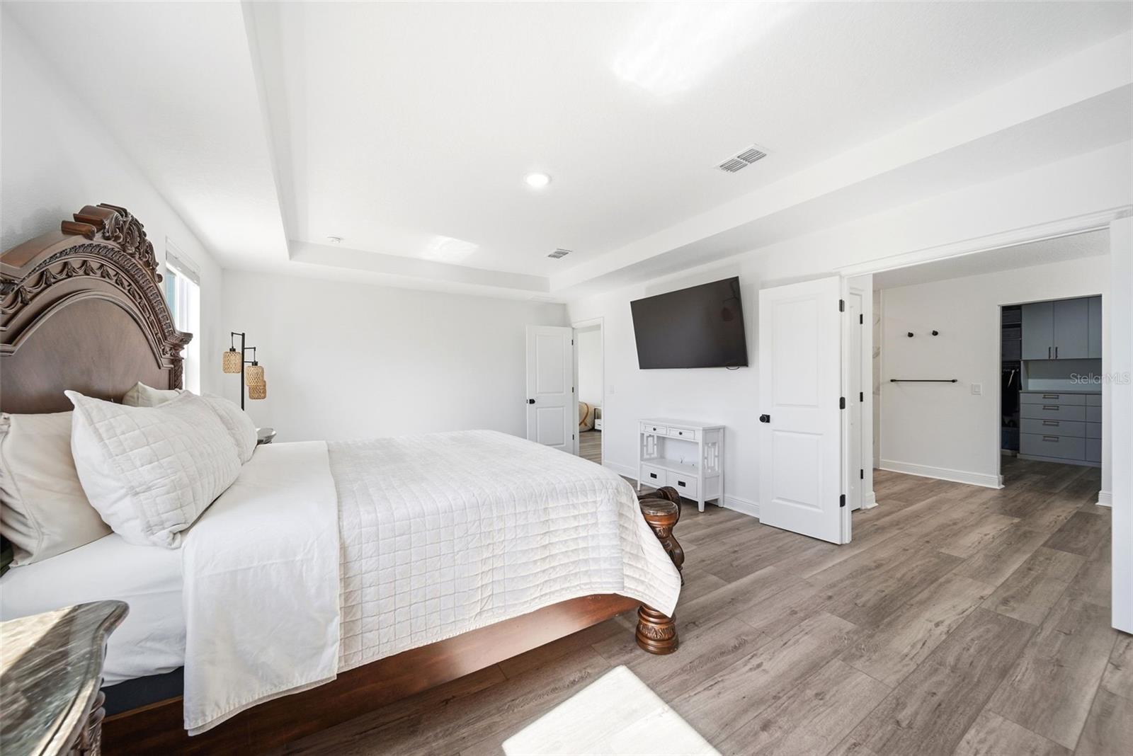 Image 22 of 42 For 9211 Waverly Walk Drive