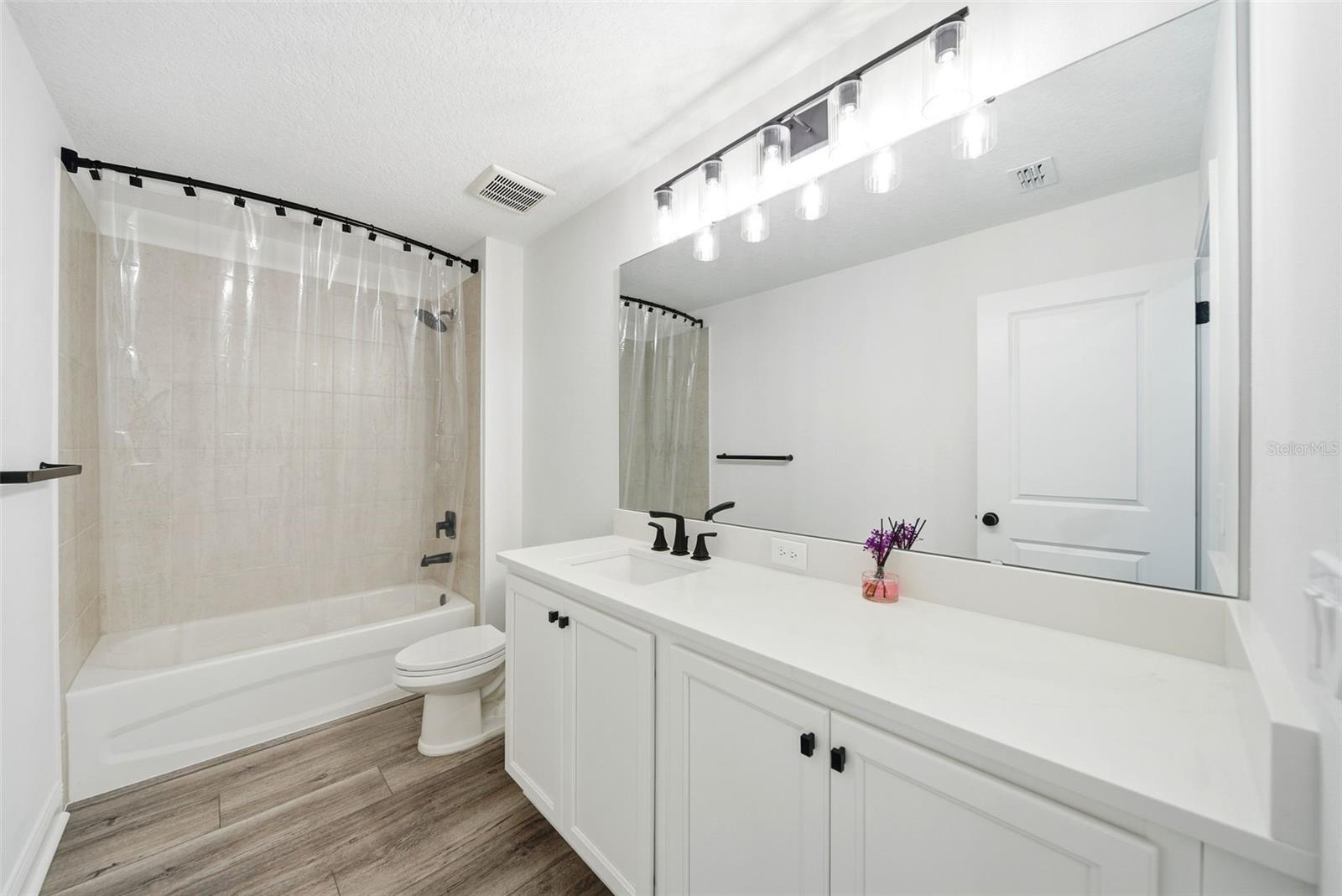 Image 33 of 42 For 9211 Waverly Walk Drive