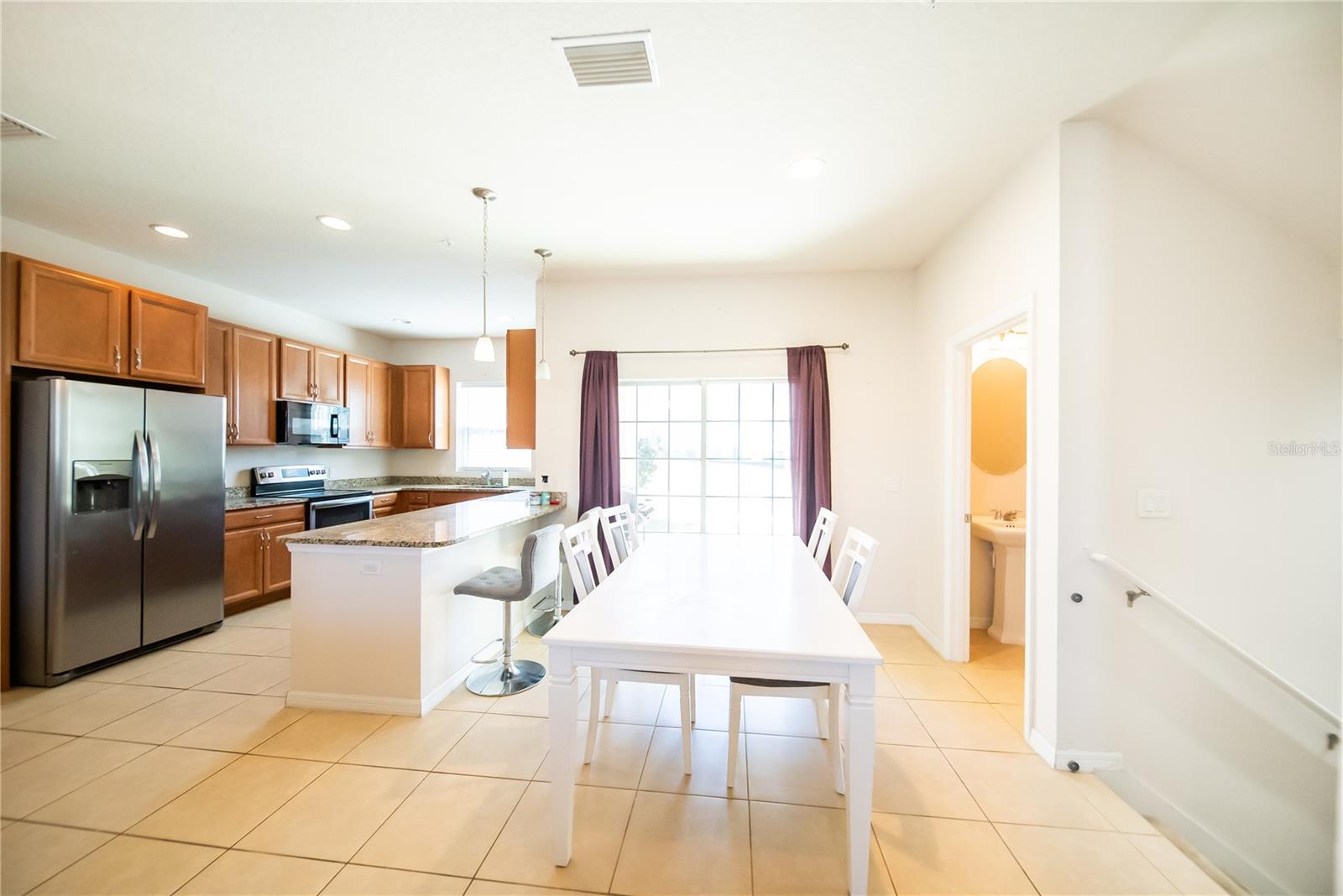 Image 11 of 40 For 980 Lakefront Village Drive