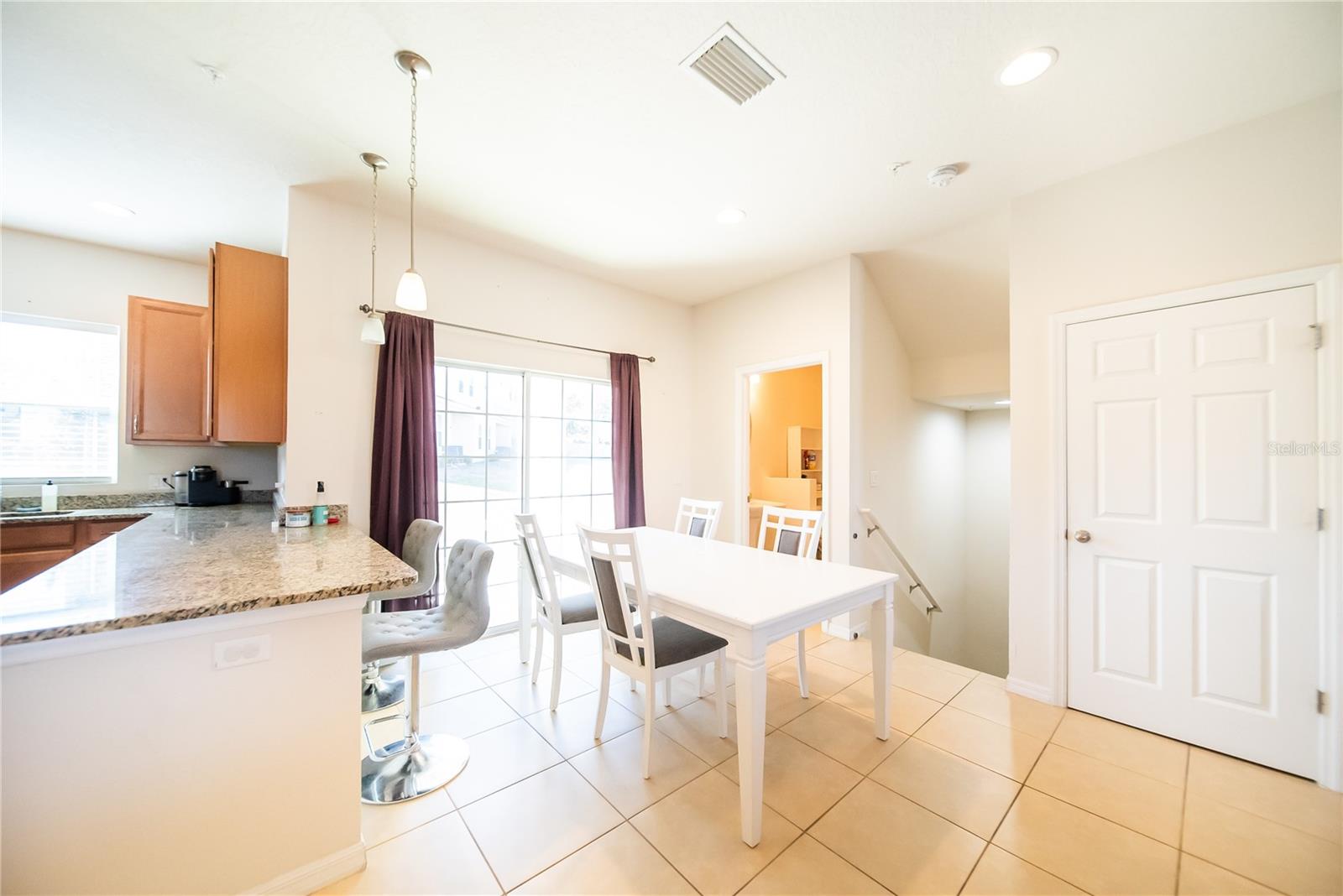 Image 13 of 40 For 980 Lakefront Village Drive