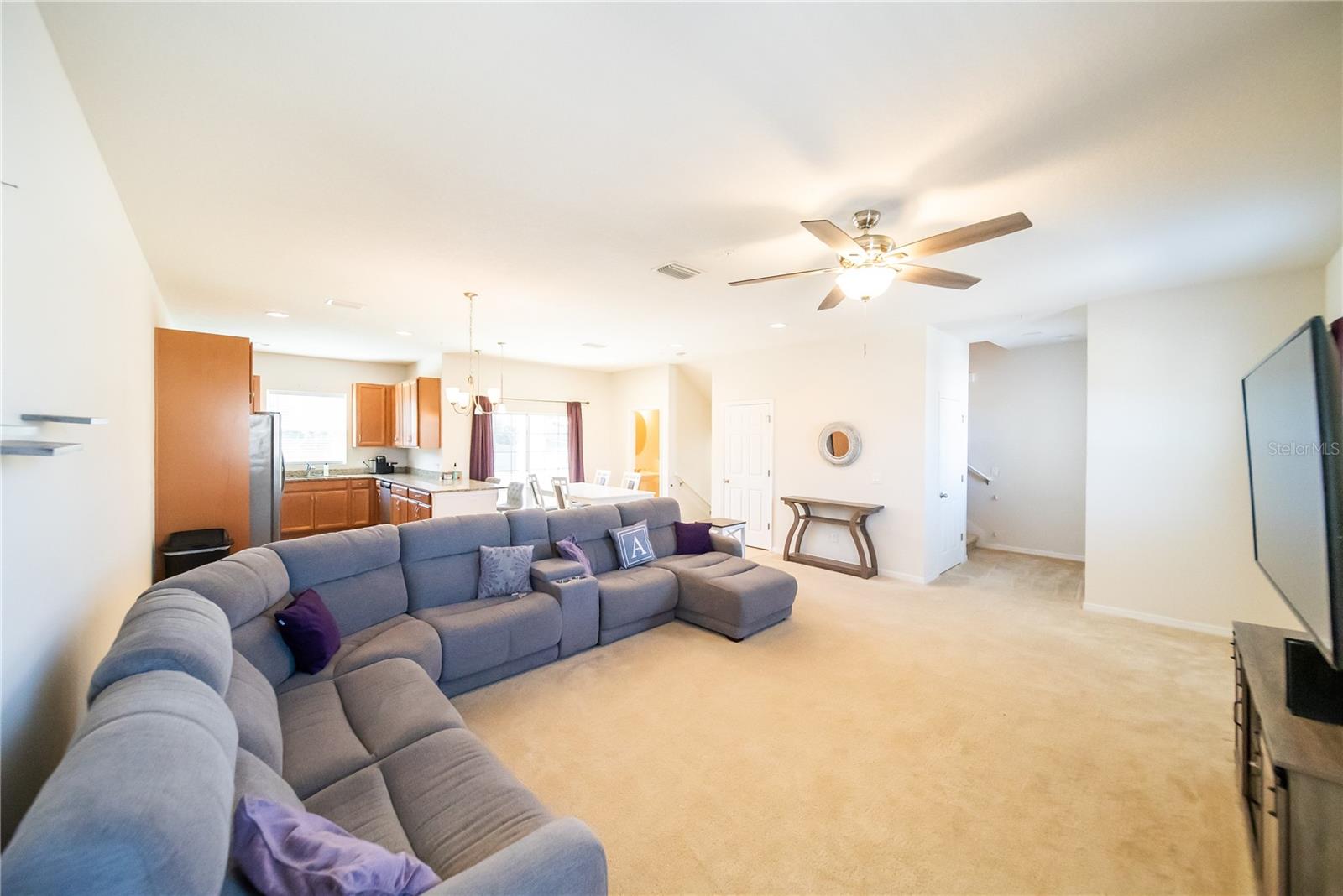 Image 17 of 40 For 980 Lakefront Village Drive