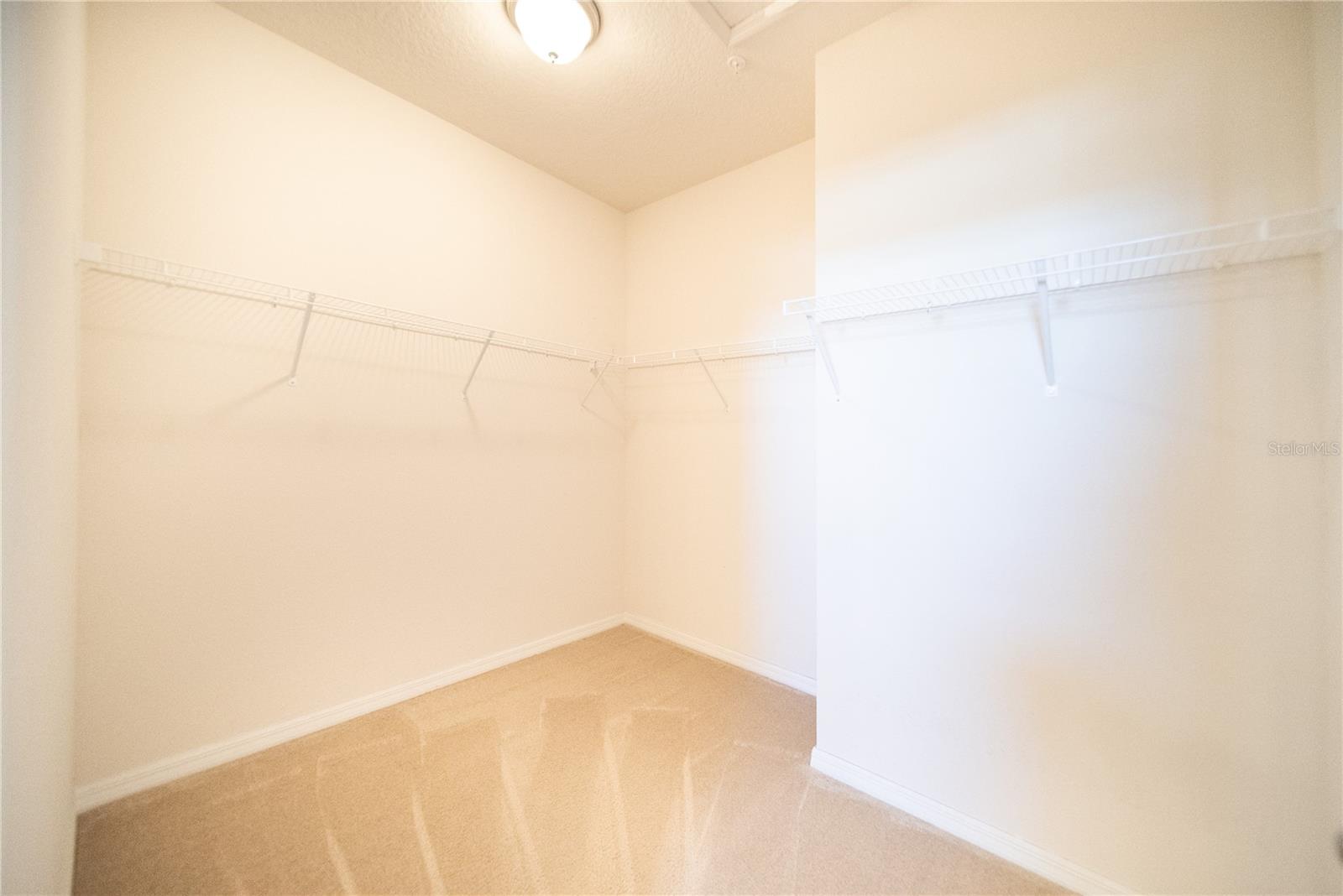 Image 27 of 40 For 980 Lakefront Village Drive