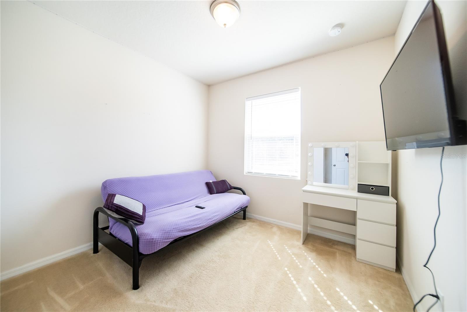 Image 31 of 40 For 980 Lakefront Village Drive