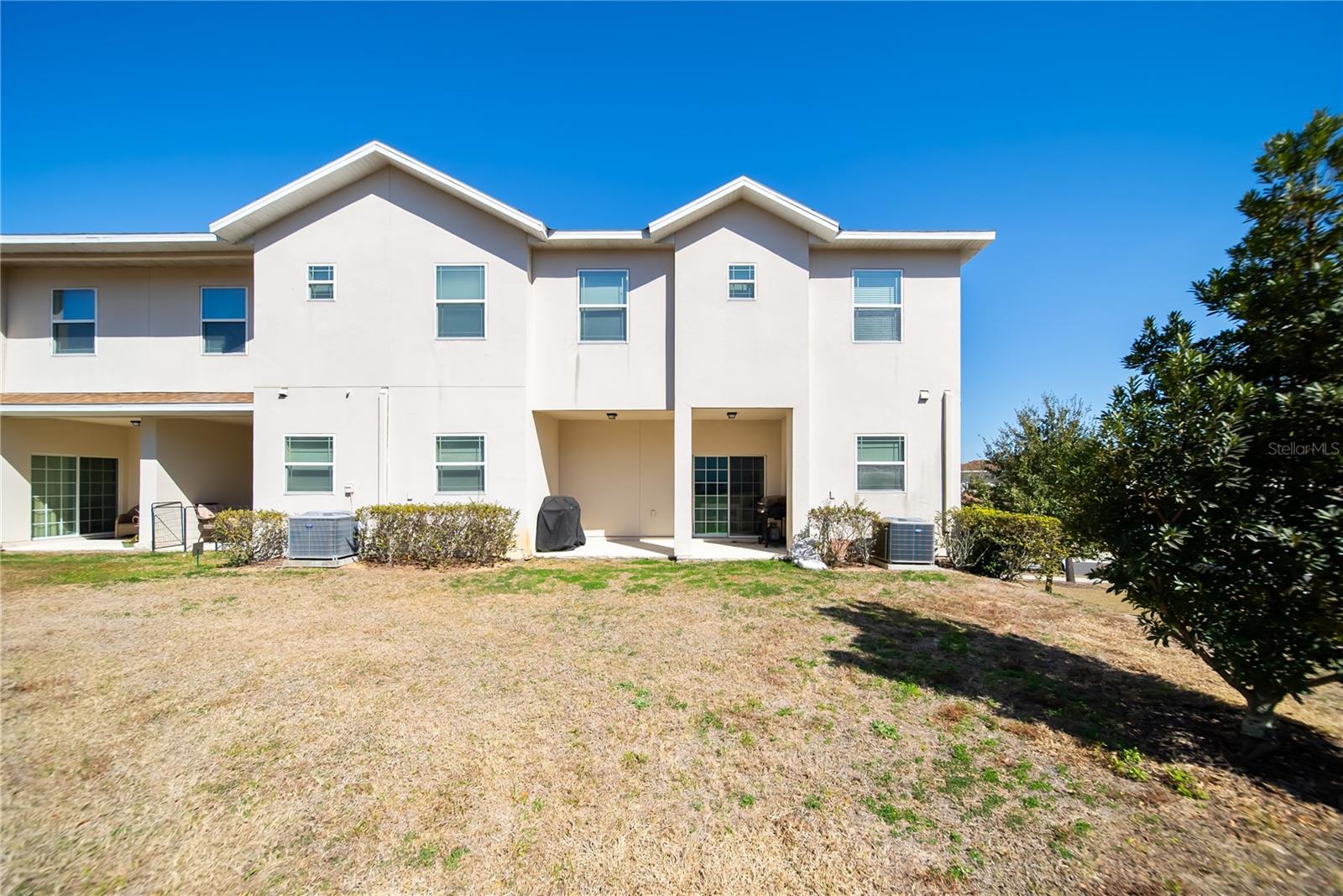 Image 36 of 40 For 980 Lakefront Village Drive