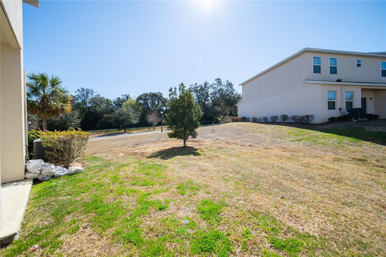 Image 38 of 40 For 980 Lakefront Village Drive