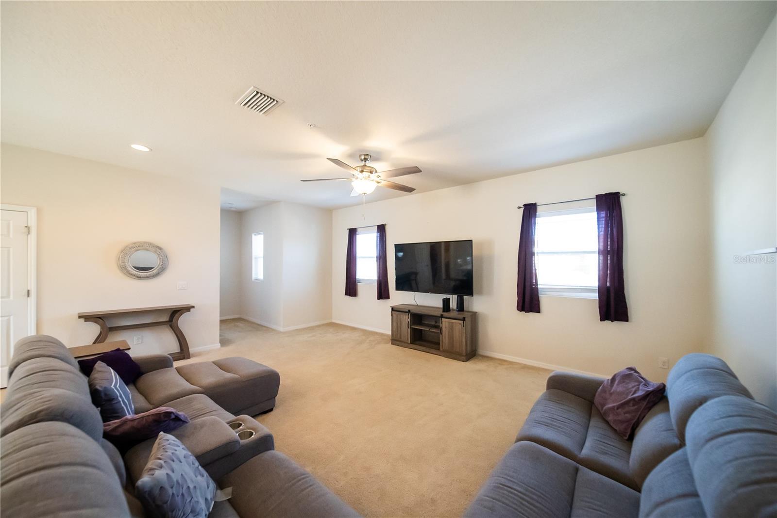 Image 6 of 40 For 980 Lakefront Village Drive