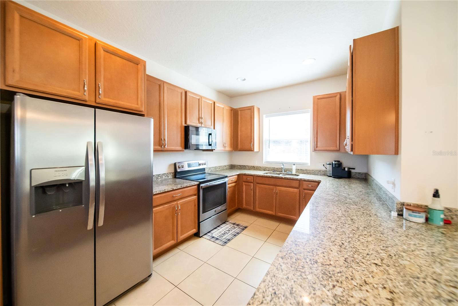 Image 8 of 40 For 980 Lakefront Village Drive