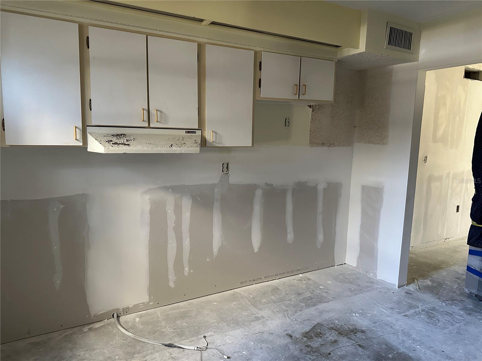 Image 18 of 38 For 5228 Cypress Creek Drive 105