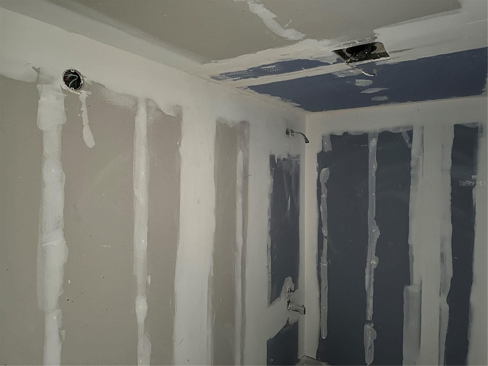 Image 23 of 38 For 5228 Cypress Creek Drive 105