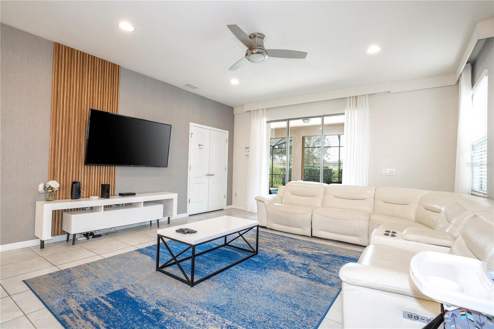 Image 20 of 70 For 9013 Rhodes Street