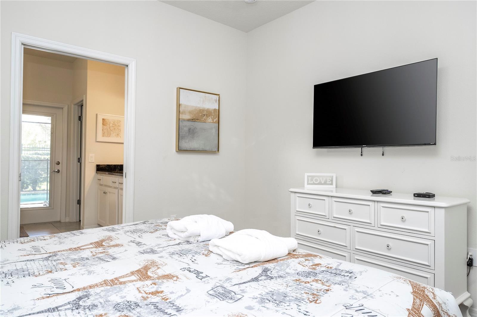 Image 42 of 70 For 9013 Rhodes Street