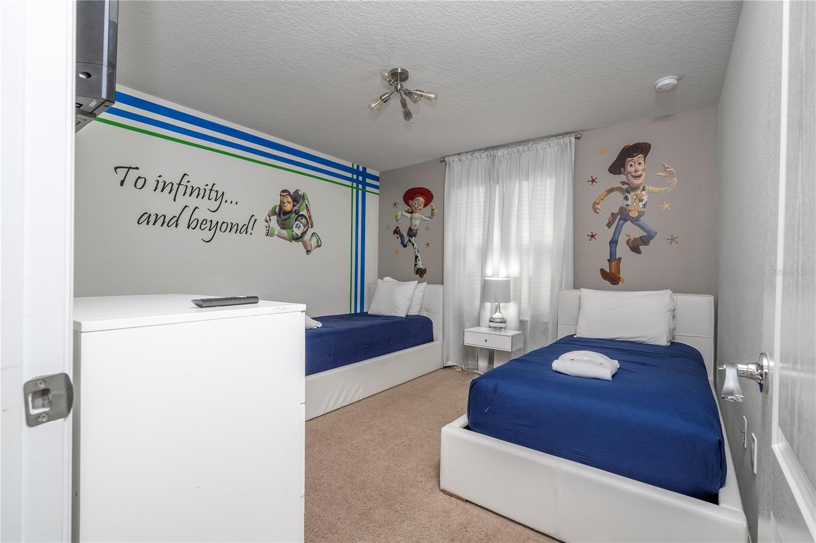 Image 67 of 70 For 9013 Rhodes Street