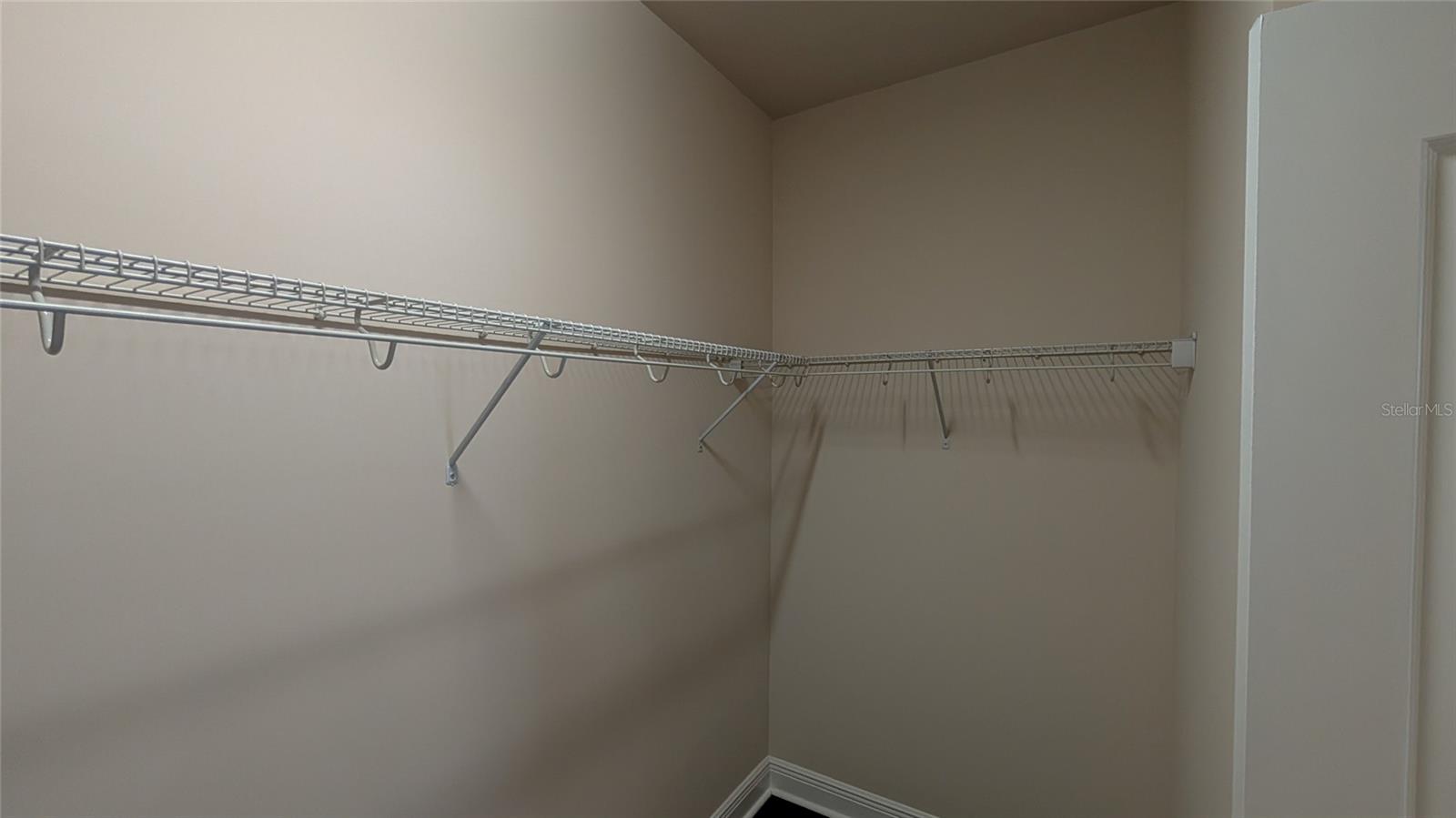 Image 26 of 51 For 584 Scotia Place