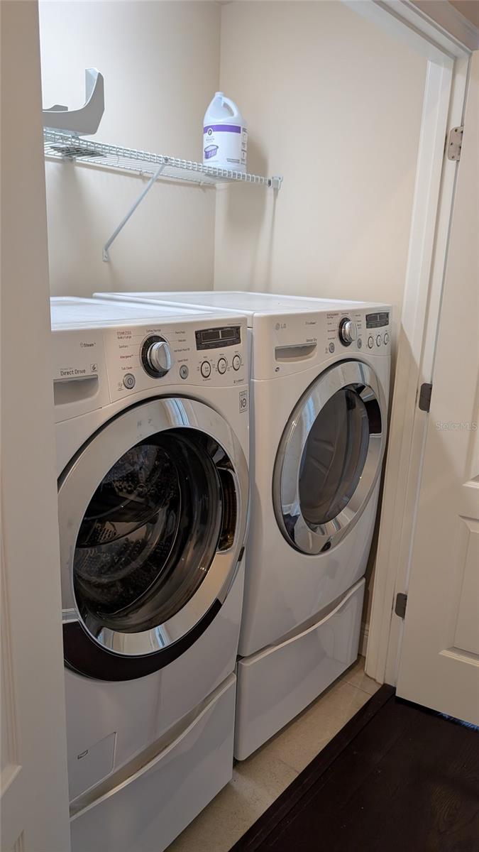 Image 29 of 51 For 584 Scotia Place