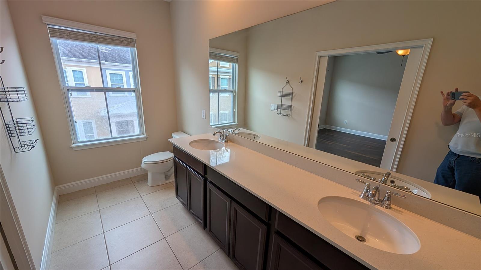 Image 34 of 51 For 584 Scotia Place