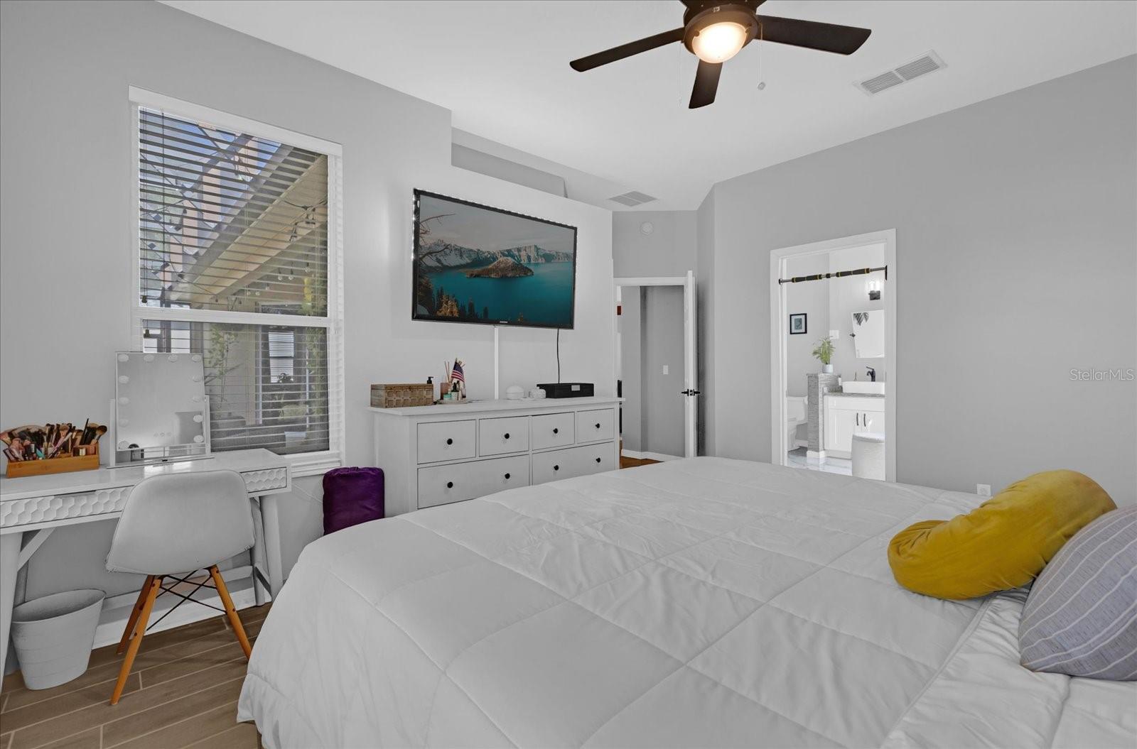 Image 24 of 34 For 1460 Misty Glen Lane