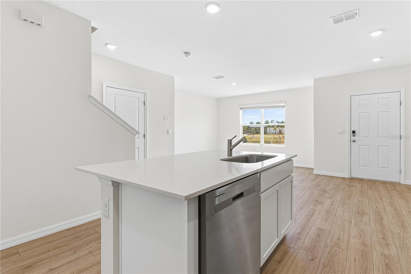 Image 10 of 31 For 564 Preston Cove Drive