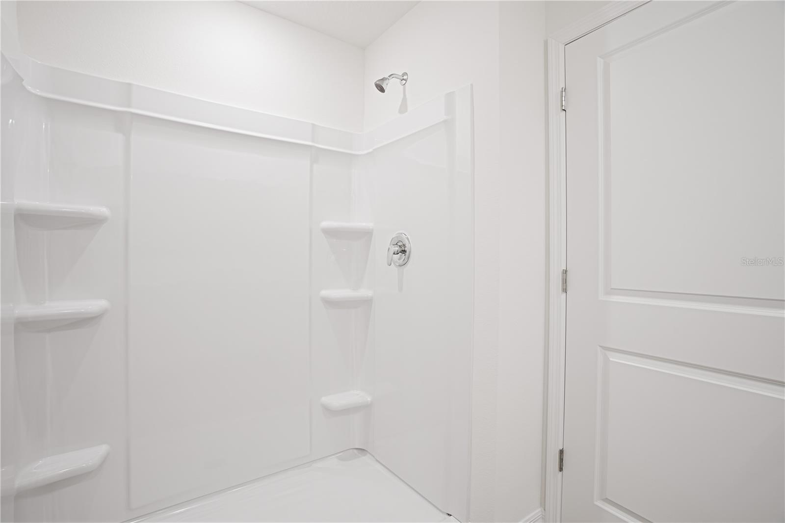 Image 14 of 31 For 564 Preston Cove Drive