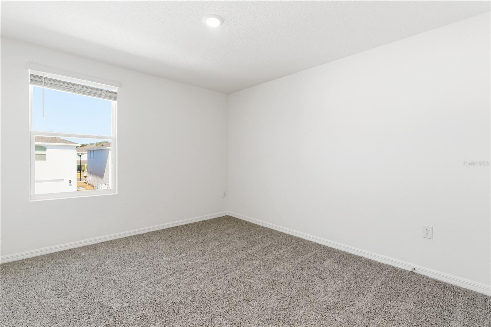 Image 17 of 31 For 564 Preston Cove Drive