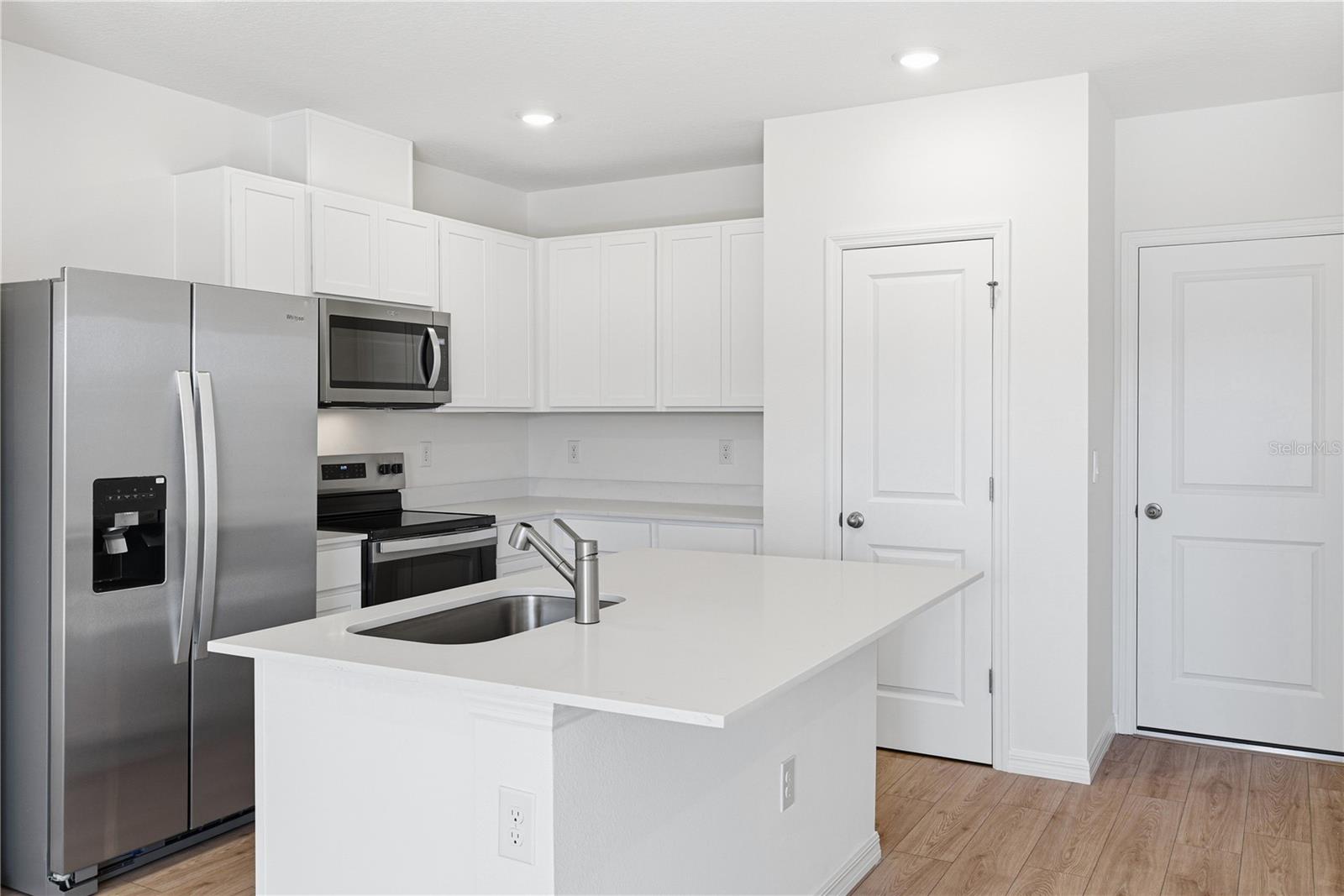 Image 7 of 31 For 564 Preston Cove Drive