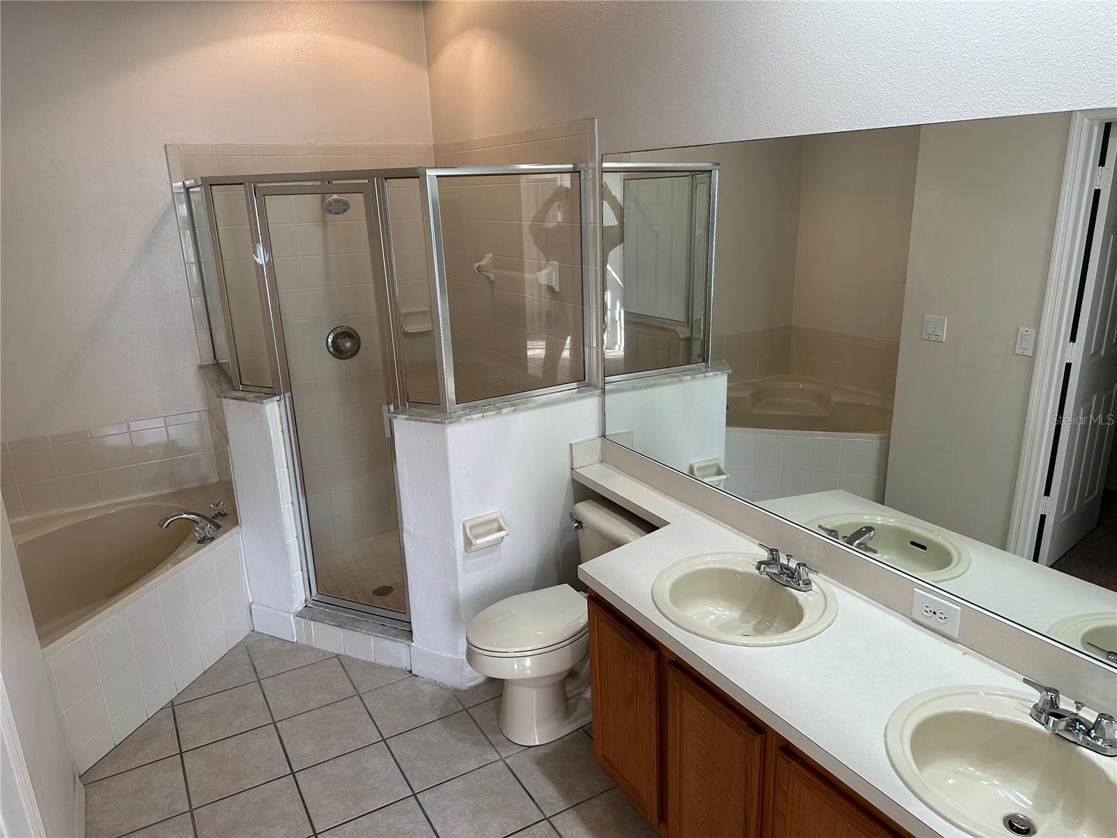 Image 6 of 15 For 1842 Island Walk Drive