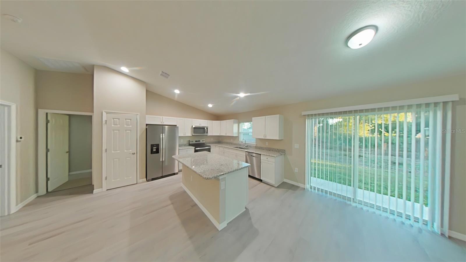 Image 4 of 11 For 17698 113th Place