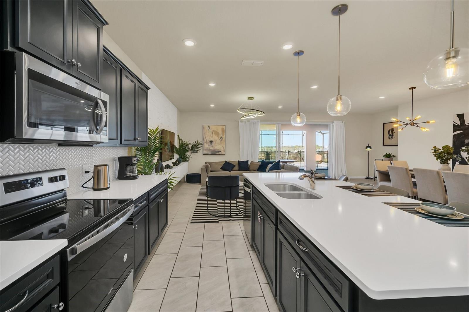 Image 12 of 98 For 2120 Lelani Circle