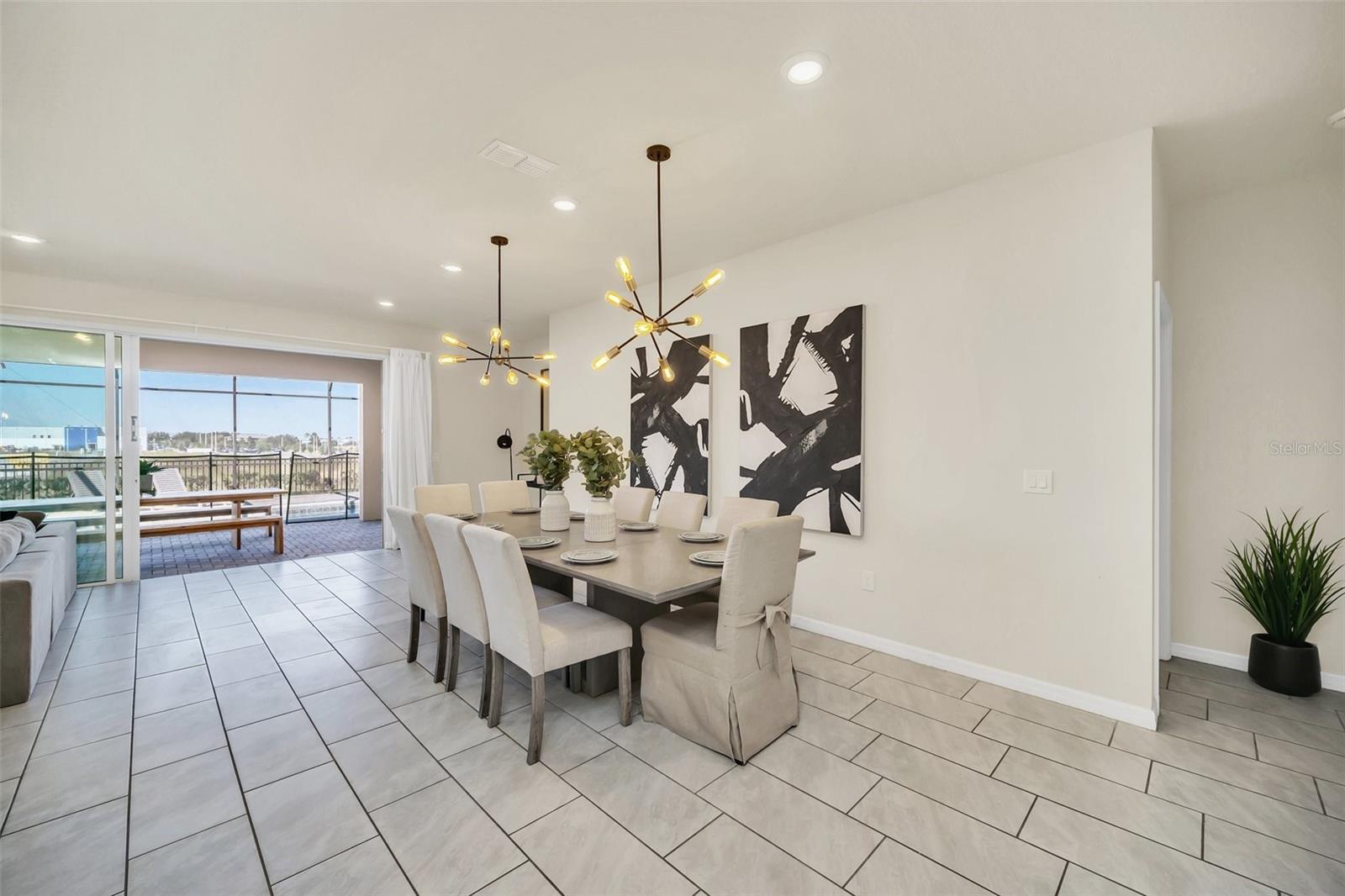 Image 14 of 98 For 2120 Lelani Circle