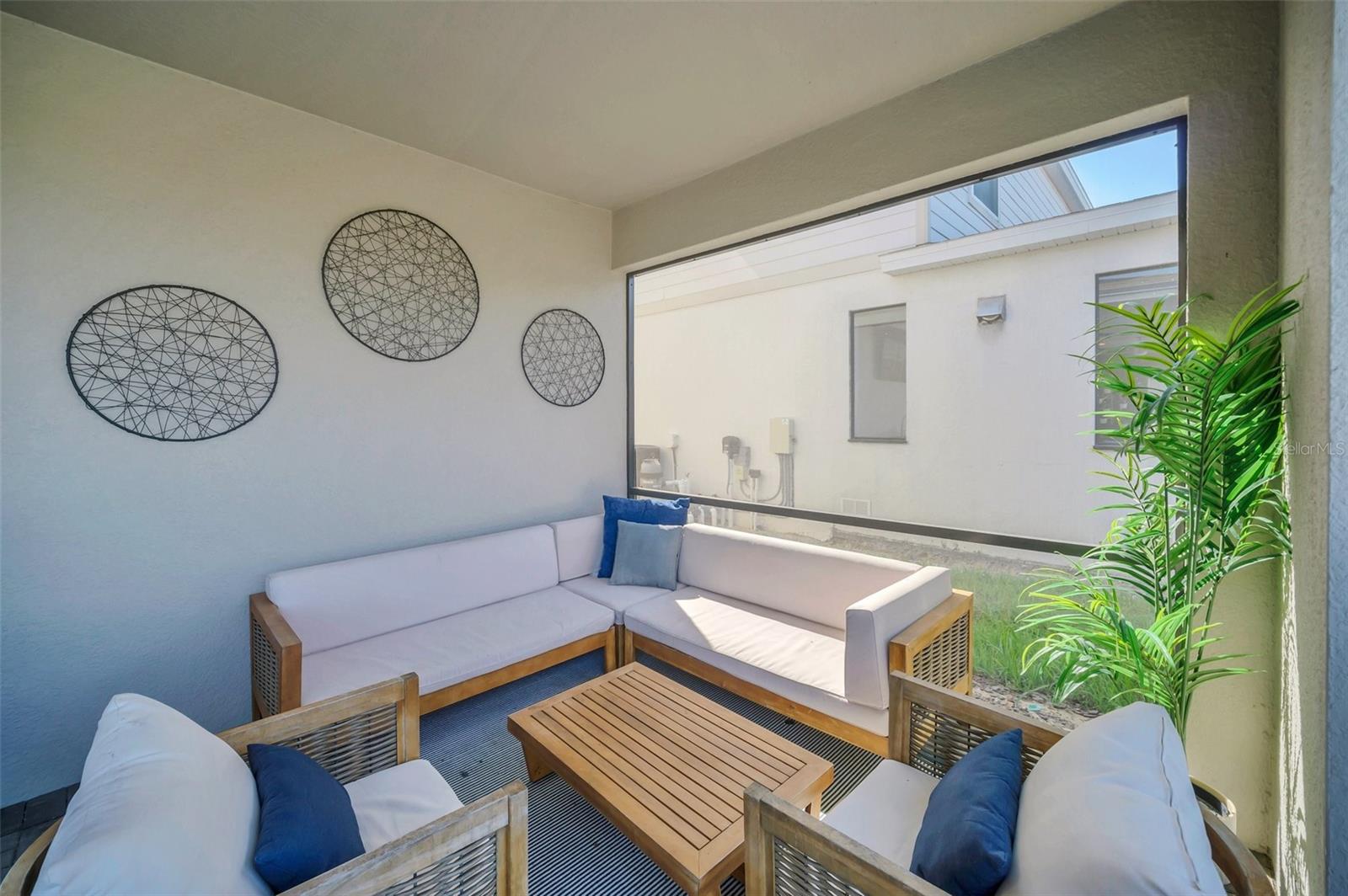 Image 70 of 98 For 2120 Lelani Circle